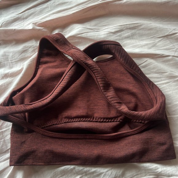 Alphalete Revival Vault Sports Bra - Picture 2 of 3